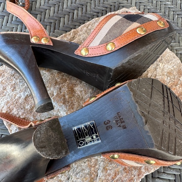 Burberry sandals - Picture 4 of 4